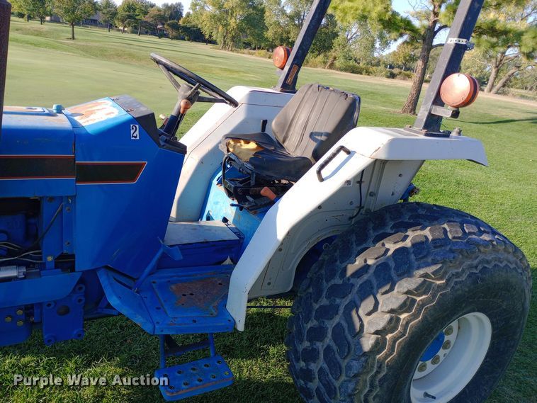 image for item DW0816 1995 Ford New Holland 2120 MFWD tractor