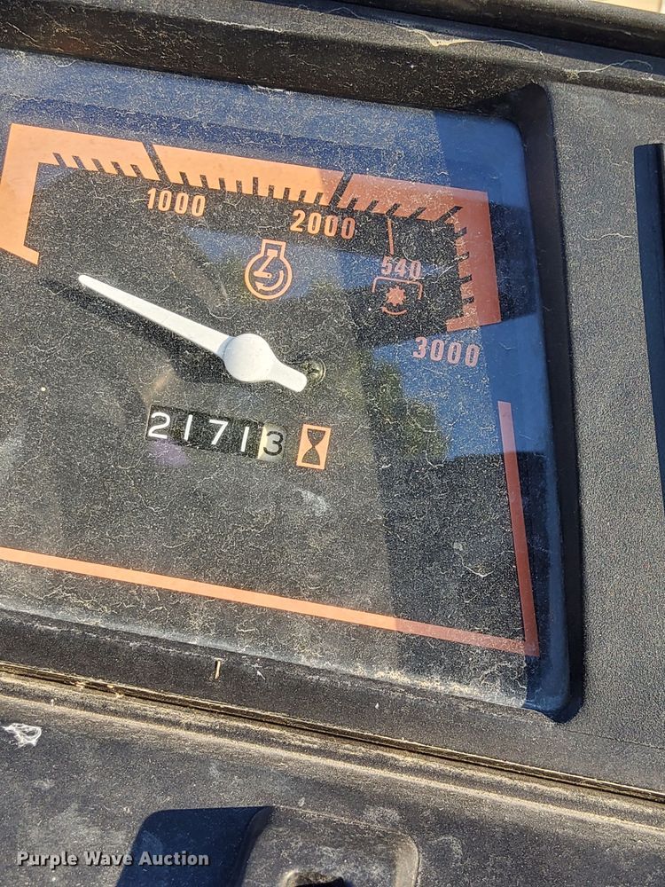 image for item DW0816 1995 Ford New Holland 2120 MFWD tractor