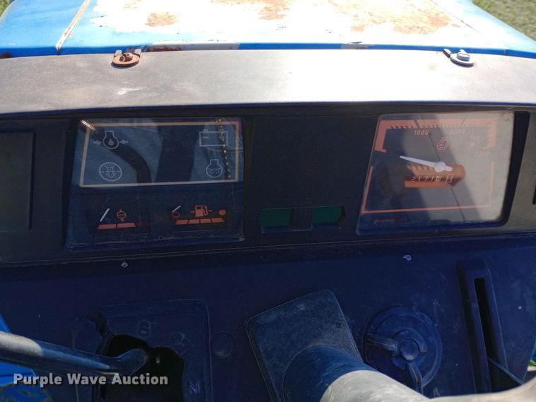 image for item DW0816 1995 Ford New Holland 2120 MFWD tractor