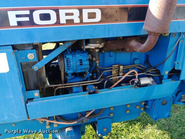 image for item DW0816 1995 Ford New Holland 2120 MFWD tractor
