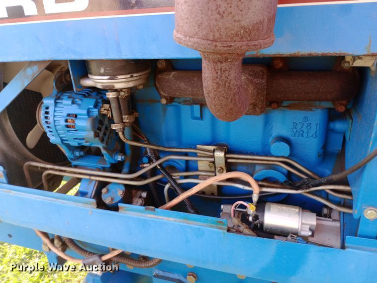 image for item DW0816 1995 Ford New Holland 2120 MFWD tractor