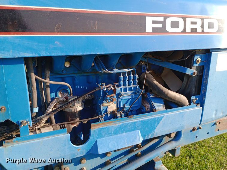 image for item DW0816 1995 Ford New Holland 2120 MFWD tractor
