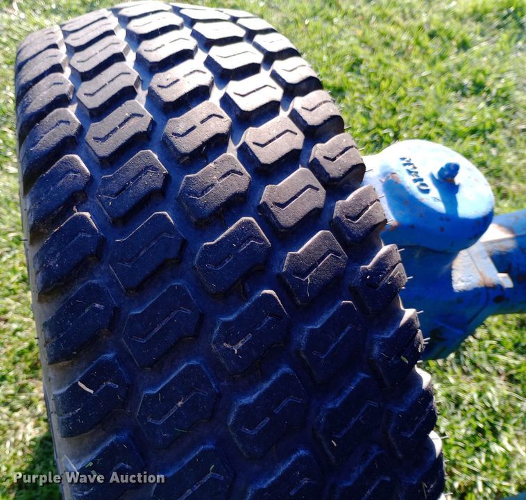 image for item DW0816 1995 Ford New Holland 2120 MFWD tractor