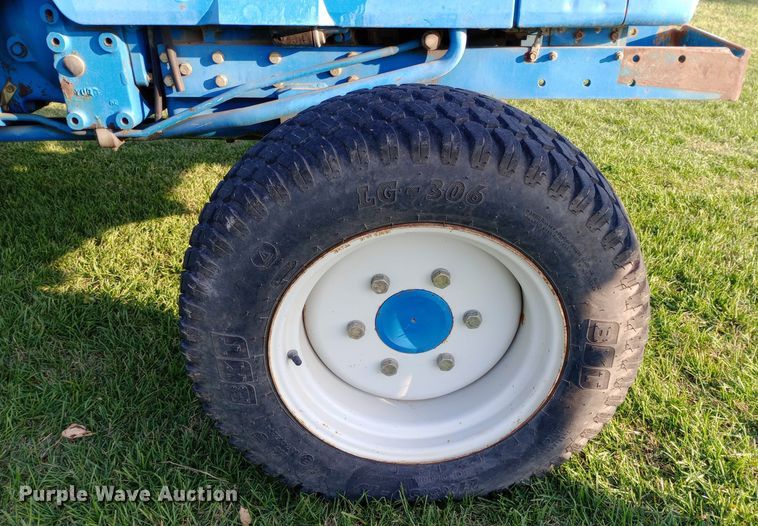 image for item DW0816 1995 Ford New Holland 2120 MFWD tractor