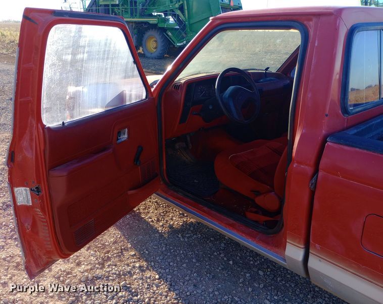 image for item DW0821 1992 Ford Ranger pickup truck