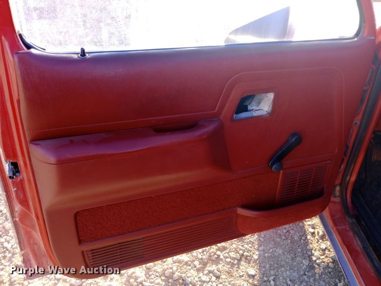 image for item DW0821 1992 Ford Ranger pickup truck