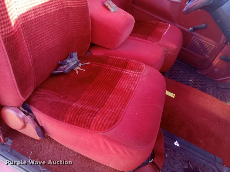 image for item DW0821 1992 Ford Ranger pickup truck