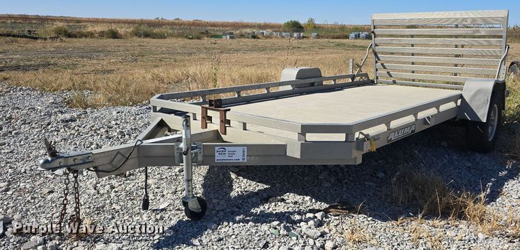 image for item DW3817 2019 Aluma 7814ST utility trailer