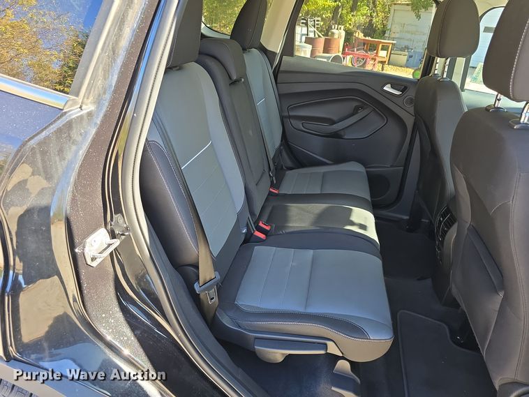 2015 Ford Escape SE SUV in Saint Joseph, MO Item DW3842 for sale