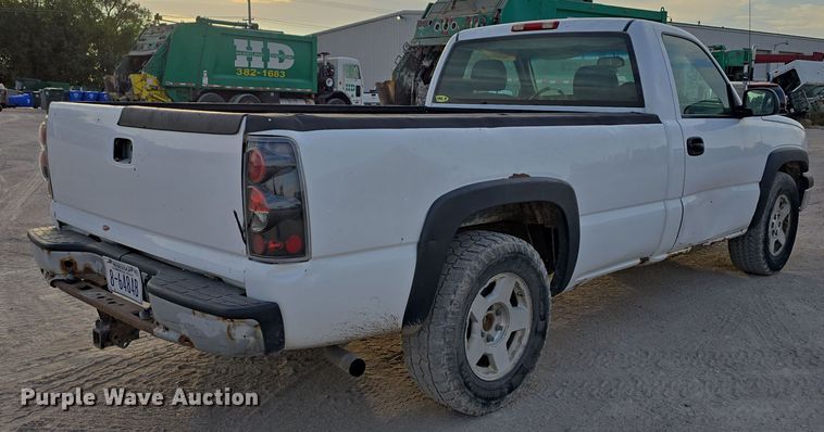 image for item DW3847 2007 Chevrolet Silverado 1500 pickup truck
