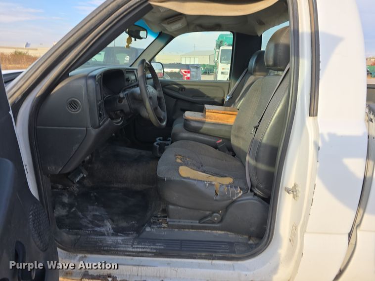 image for item DW3847 2007 Chevrolet Silverado 1500 pickup truck