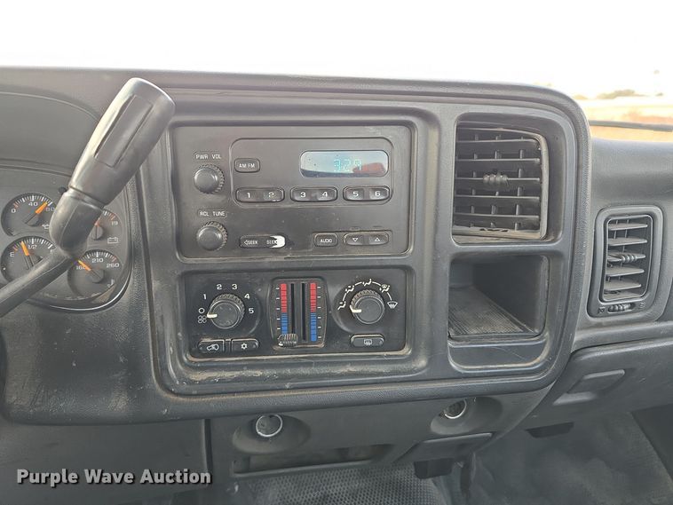 image for item DW3847 2007 Chevrolet Silverado 1500 pickup truck