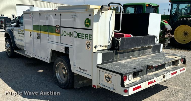 image for item DX1323 2010 Ford F550 utility / service truck