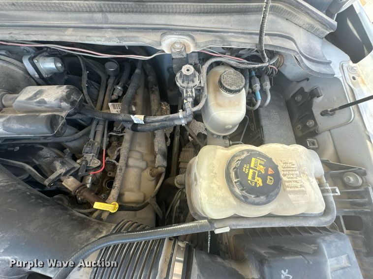 image for item DX1323 2010 Ford F550 utility / service truck