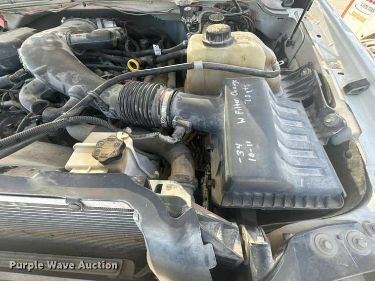 image for item DX1323 2010 Ford F550 utility / service truck