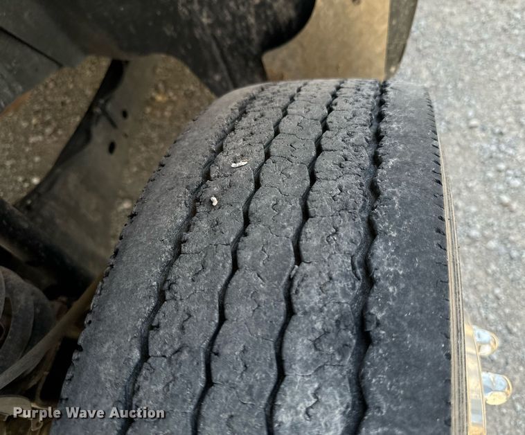 image for item DX1323 2010 Ford F550 utility / service truck