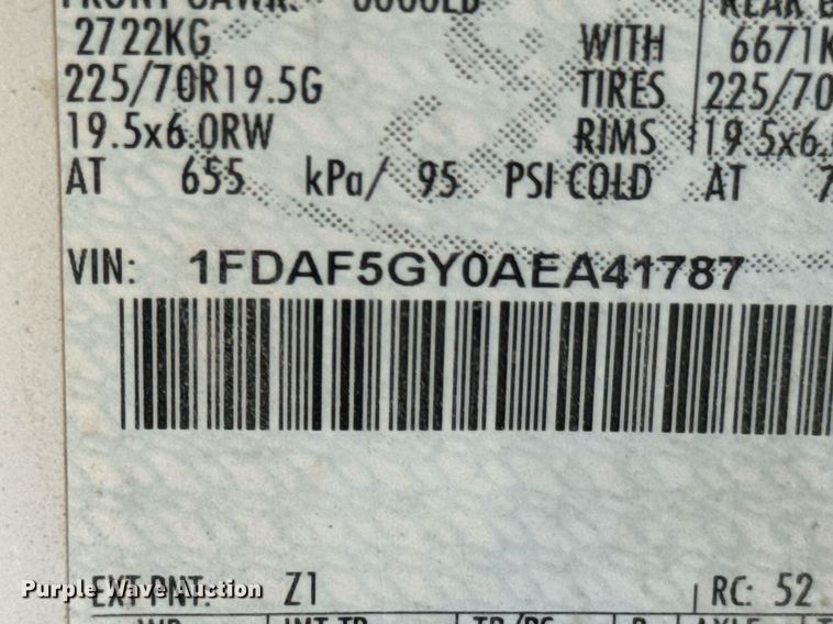 image for item DX1323 2010 Ford F550 utility / service truck