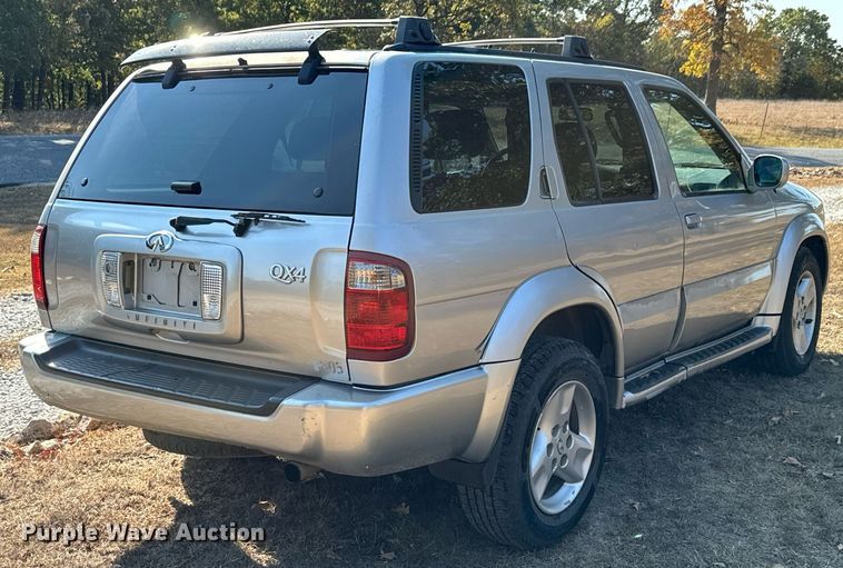 image for item DX1449 2003 Infiniti QX4 SUV