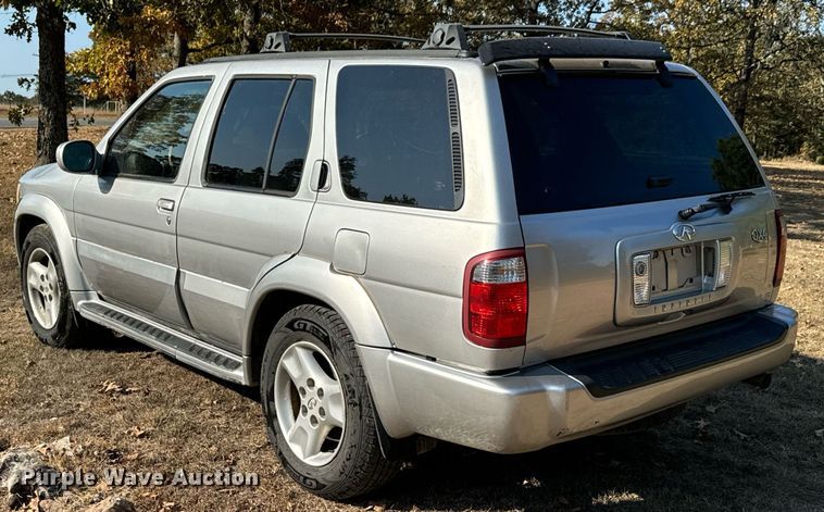 image for item DX1449 2003 Infiniti QX4 SUV