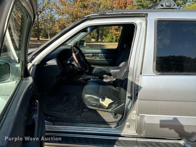 image for item DX1449 2003 Infiniti QX4 SUV