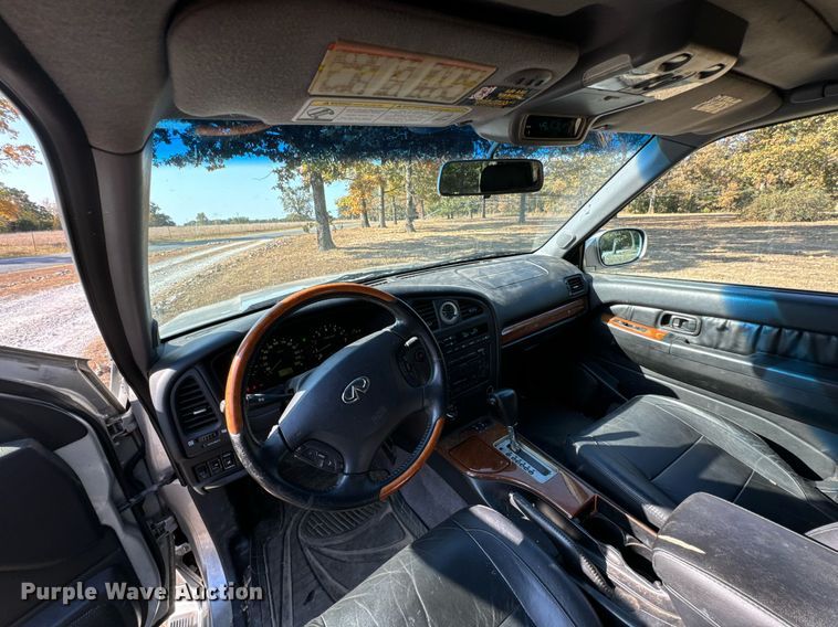 image for item DX1449 2003 Infiniti QX4 SUV