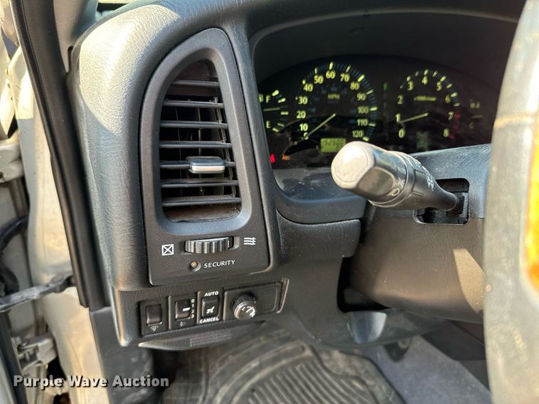 image for item DX1449 2003 Infiniti QX4 SUV