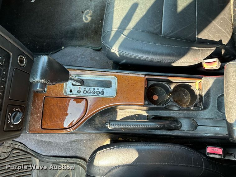 image for item DX1449 2003 Infiniti QX4 SUV