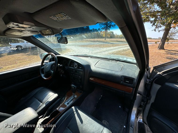 image for item DX1449 2003 Infiniti QX4 SUV