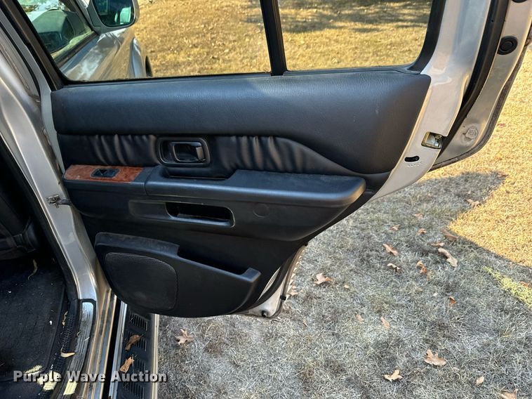 image for item DX1449 2003 Infiniti QX4 SUV