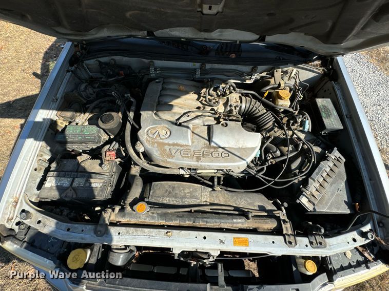 image for item DX1449 2003 Infiniti QX4 SUV