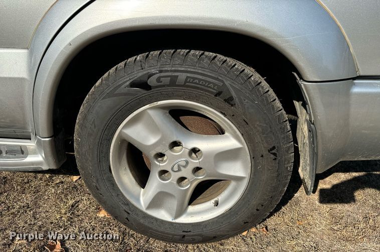 image for item DX1449 2003 Infiniti QX4 SUV