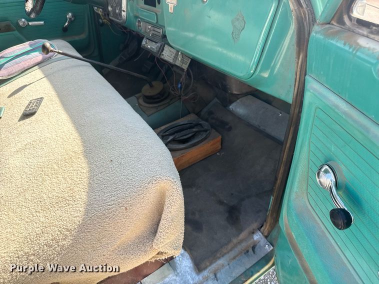 image for item DX3661 1972 Chevrolet C10 pickup truck