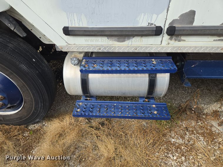 image for item EE8552 2005 International  4300  armored truck 