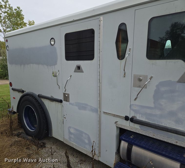 image for item EE8552 2005 International  4300  armored truck 