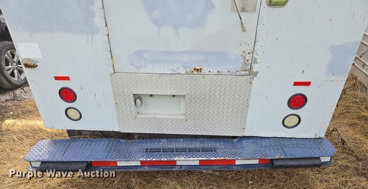 image for item EE8552 2005 International  4300  armored truck 