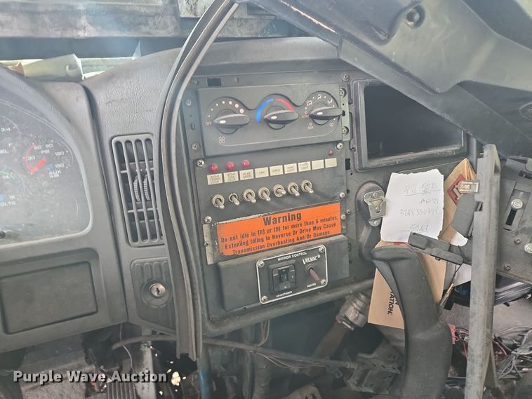 image for item EE8552 2005 International  4300  armored truck 