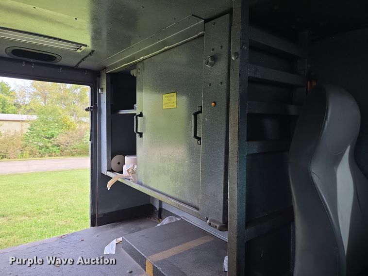 image for item EE8552 2005 International  4300  armored truck 