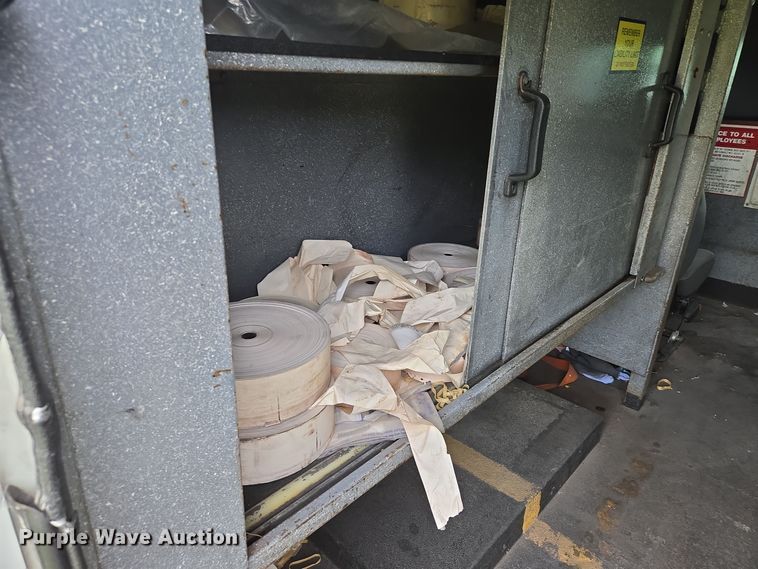 image for item EE8552 2005 International  4300  armored truck 