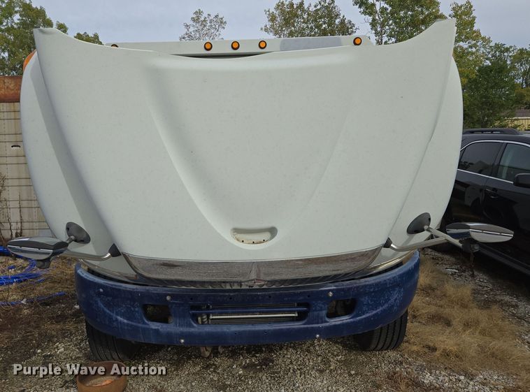 image for item EE8552 2005 International  4300  armored truck 