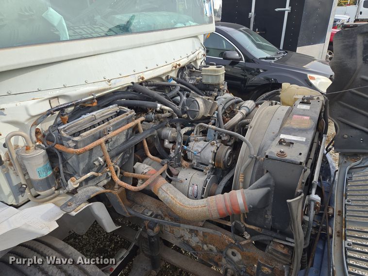 image for item EE8552 2005 International  4300  armored truck 