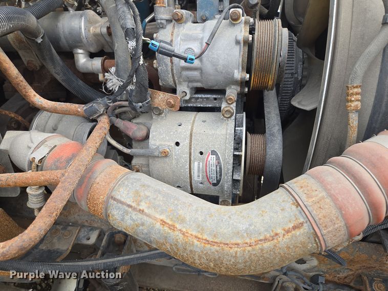 image for item EE8552 2005 International  4300  armored truck 