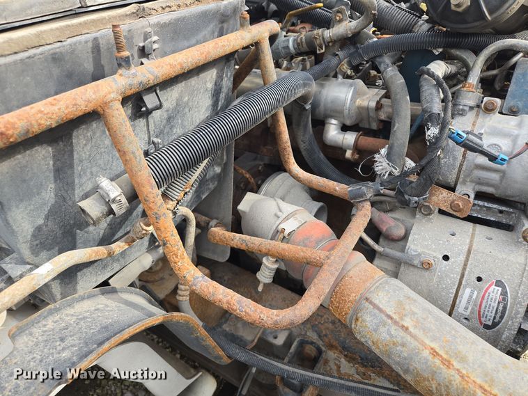 image for item EE8552 2005 International  4300  armored truck 