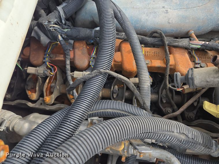 image for item EE8552 2005 International  4300  armored truck 