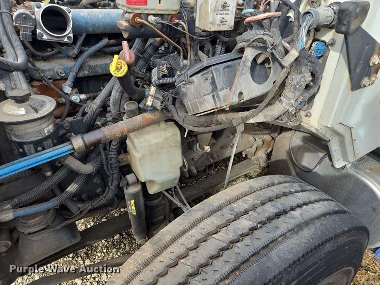 image for item EE8552 2005 International  4300  armored truck 