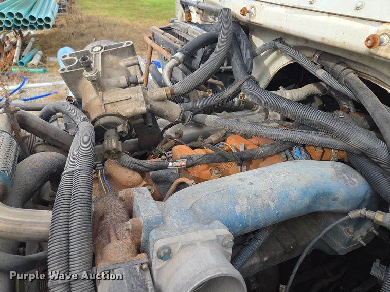 image for item EE8552 2005 International  4300  armored truck 