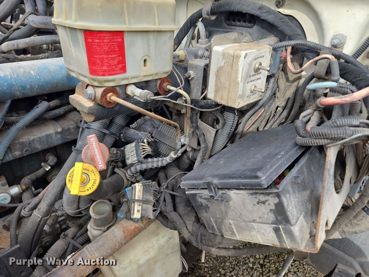 image for item EE8552 2005 International  4300  armored truck 