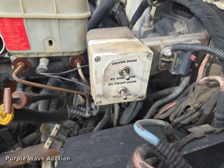 image for item EE8552 2005 International  4300  armored truck 