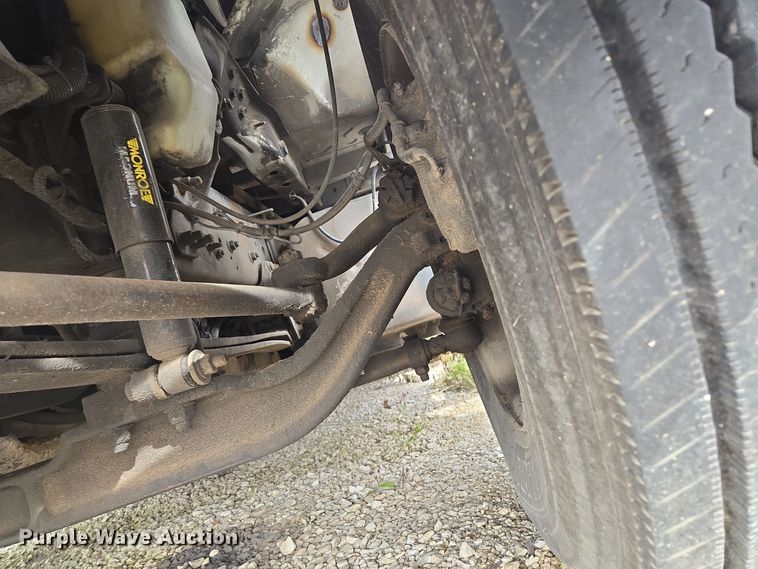 image for item EE8552 2005 International  4300  armored truck 