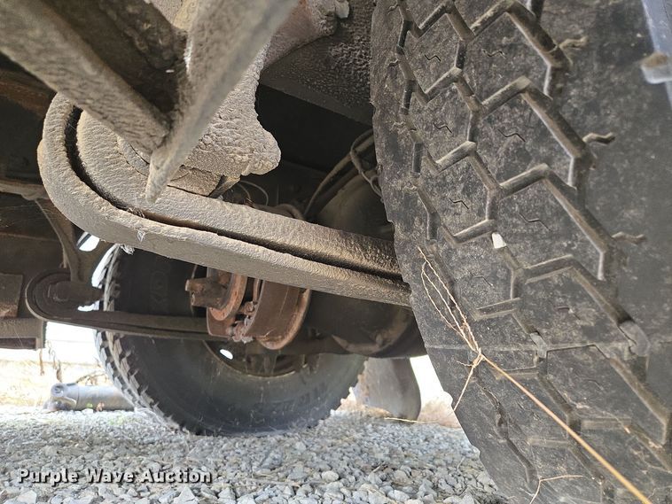 image for item EE8552 2005 International  4300  armored truck 