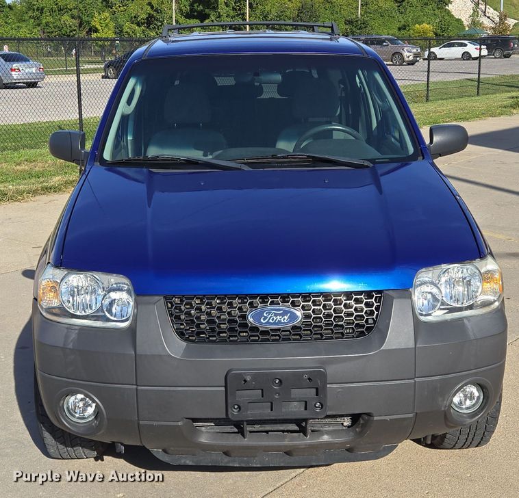 image for item EE8556 2006 Ford Escape XLT SUV